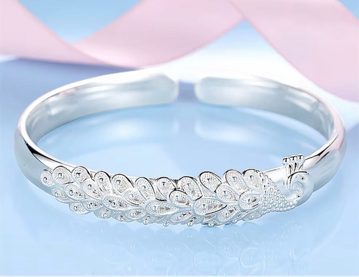 925 sterling silver elegant Peacock opening screen bracelet - Truly Yours