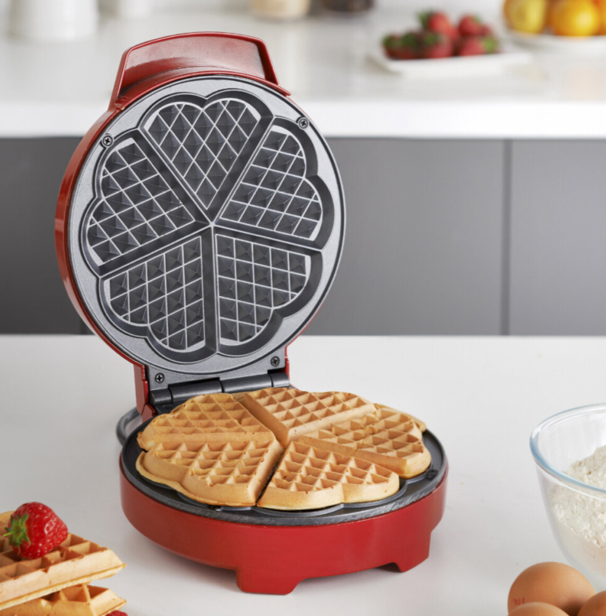 Global Gizmos Heart Waffle Maker / Non Stick Coating - Truly Yours