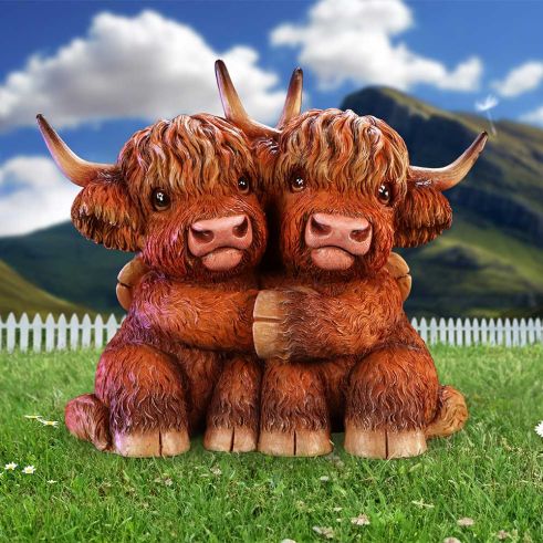 Highland Cow Hug Figurine Ornament