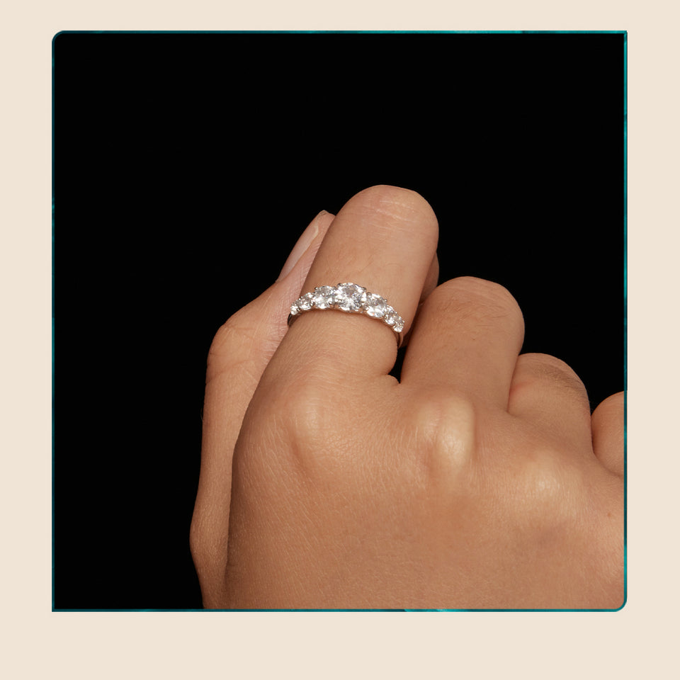 Bamoer Heart Setting Moissanite Ring