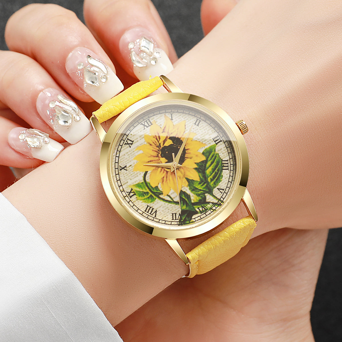 Elegant Sunflower Leather Strap Watch – Vintage Roman Numeral Dial Quartz Timepiece for Women