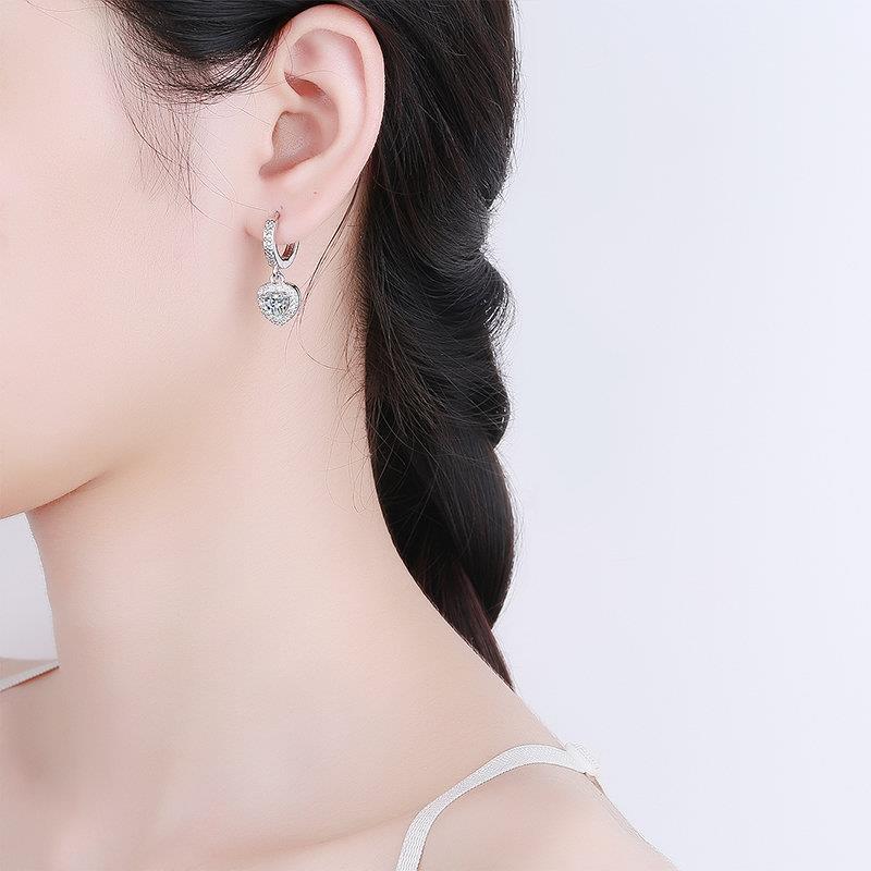 925 Sterling Silver Sparkling Zircon Heart Drop Earrings