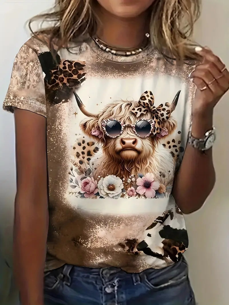 Plus Size Chic Highland Cow Graphic T-shirt - Truly Yours
