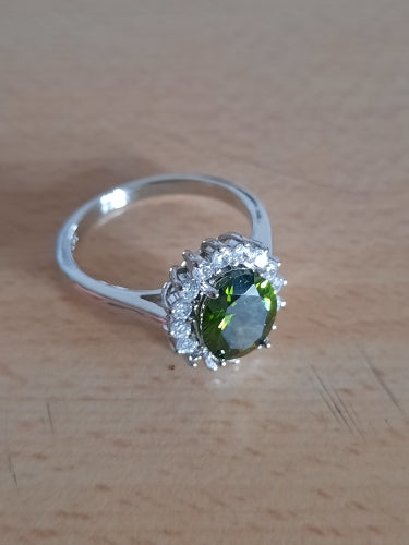 Peridot Birthstone Halo Ring – Elegant Green Crystal Statement Ring