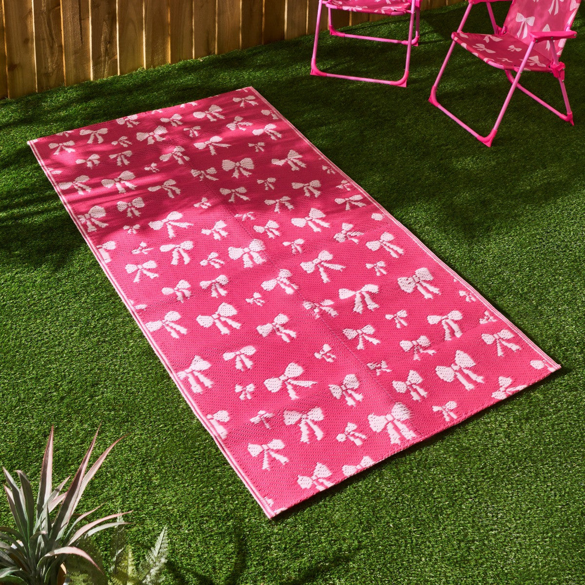 KIDS BOW PRINT OUTDOOR RUG