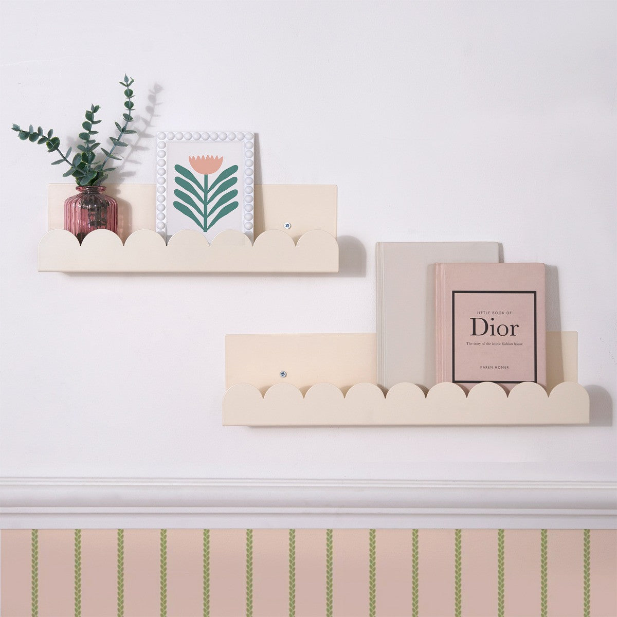 Set of 2 Scallop Shelves