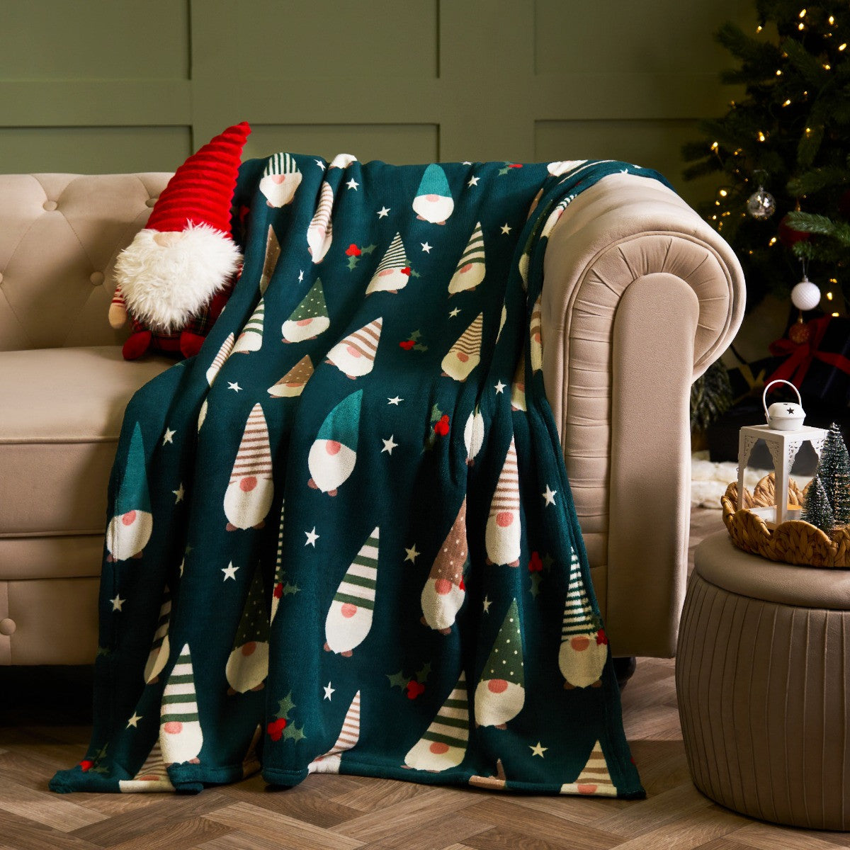 Gonk Print Christmas Throw – Green