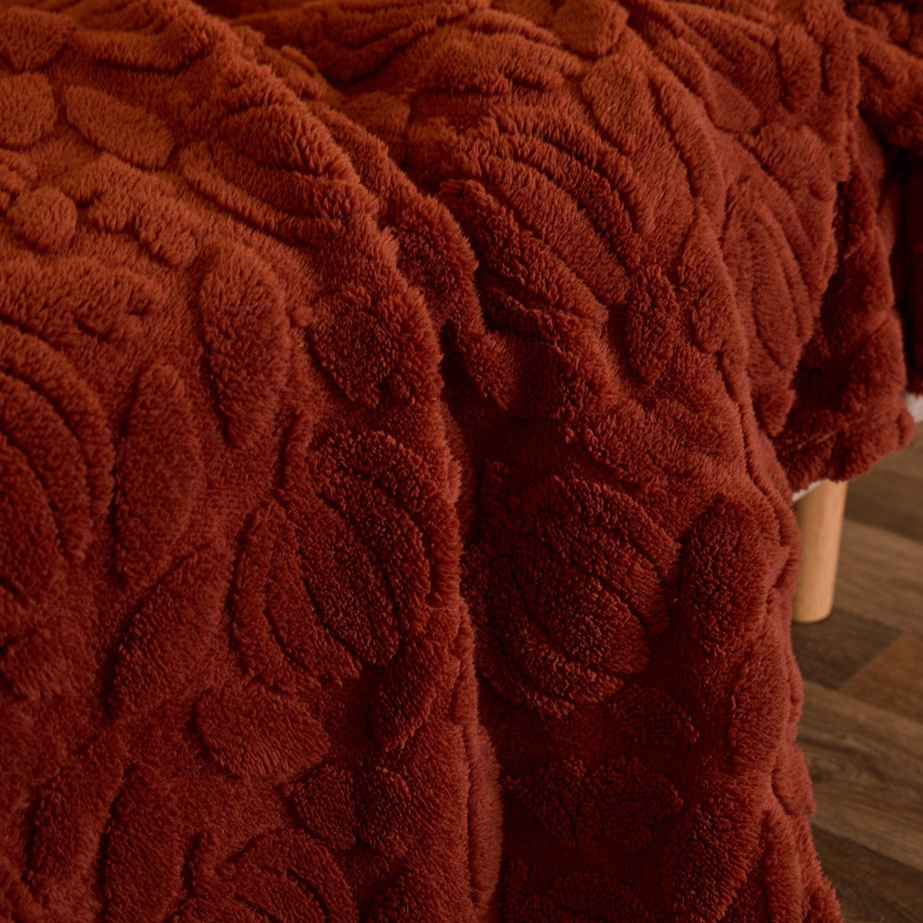 Tufted Pumpkin Fleece Throw – Rust