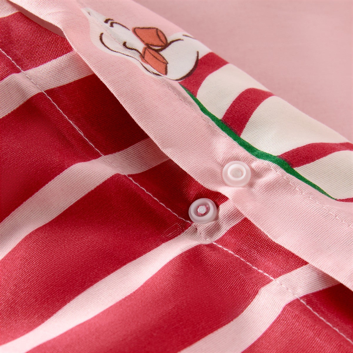 Harry The Highland Cow Christmas Print Reversible Duvet Cover Set.