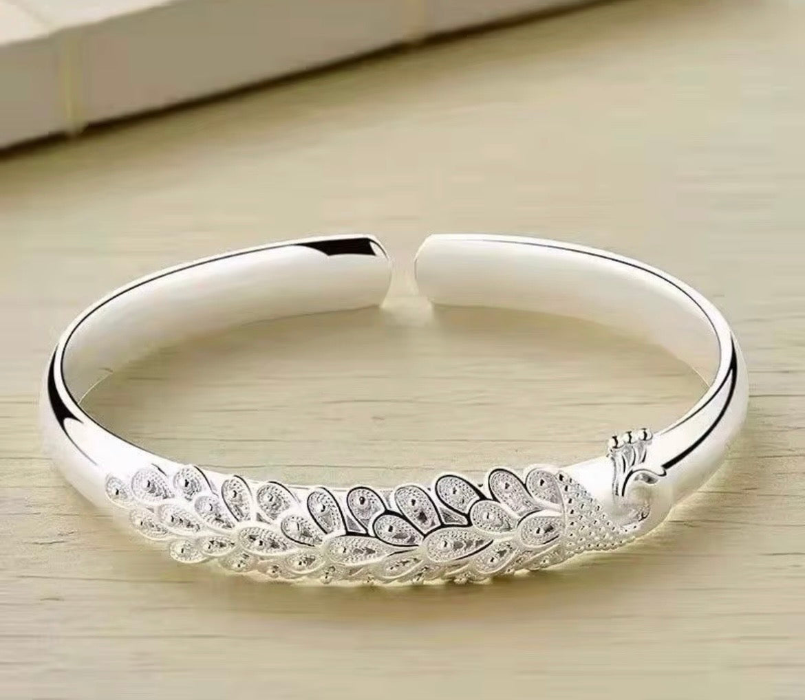 925 sterling silver elegant Peacock opening screen bracelet - Truly Yours
