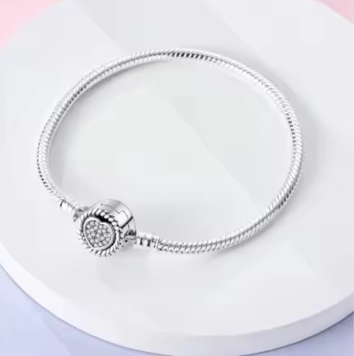 925 Sterling Silver Heart Pave Snake Chain Bracelet with Twisted Halo Clasp