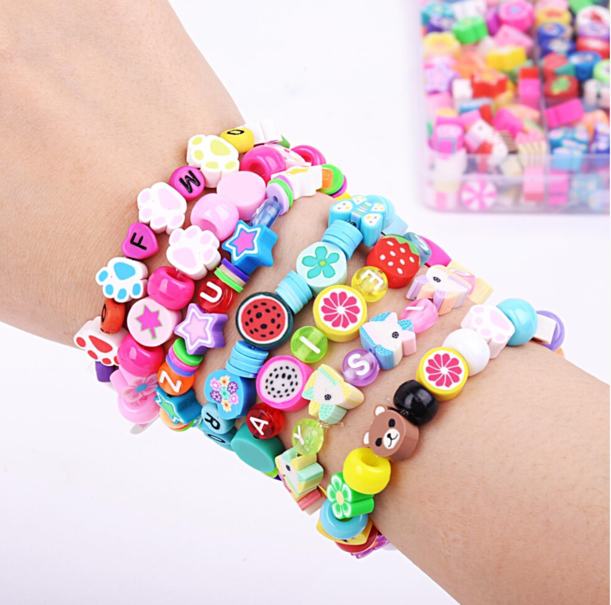 1000 Piece Polymer Clay Bead Bracelet Making Kit – 24 Fun Styles