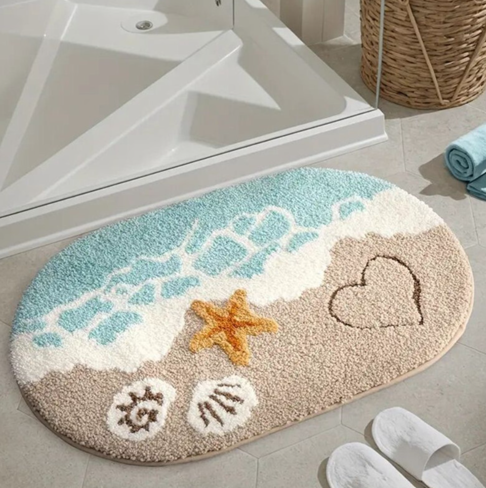 Coastal Beach Bath Mat – Soft Non-Slip Seashell & Starfish Bathroom Rug (16 x 24 Inch)