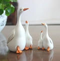 Resin Mother Duck & Ducklings Garden Ornament Set – Hand-Painted Decorative Patio & Outdoor Statue