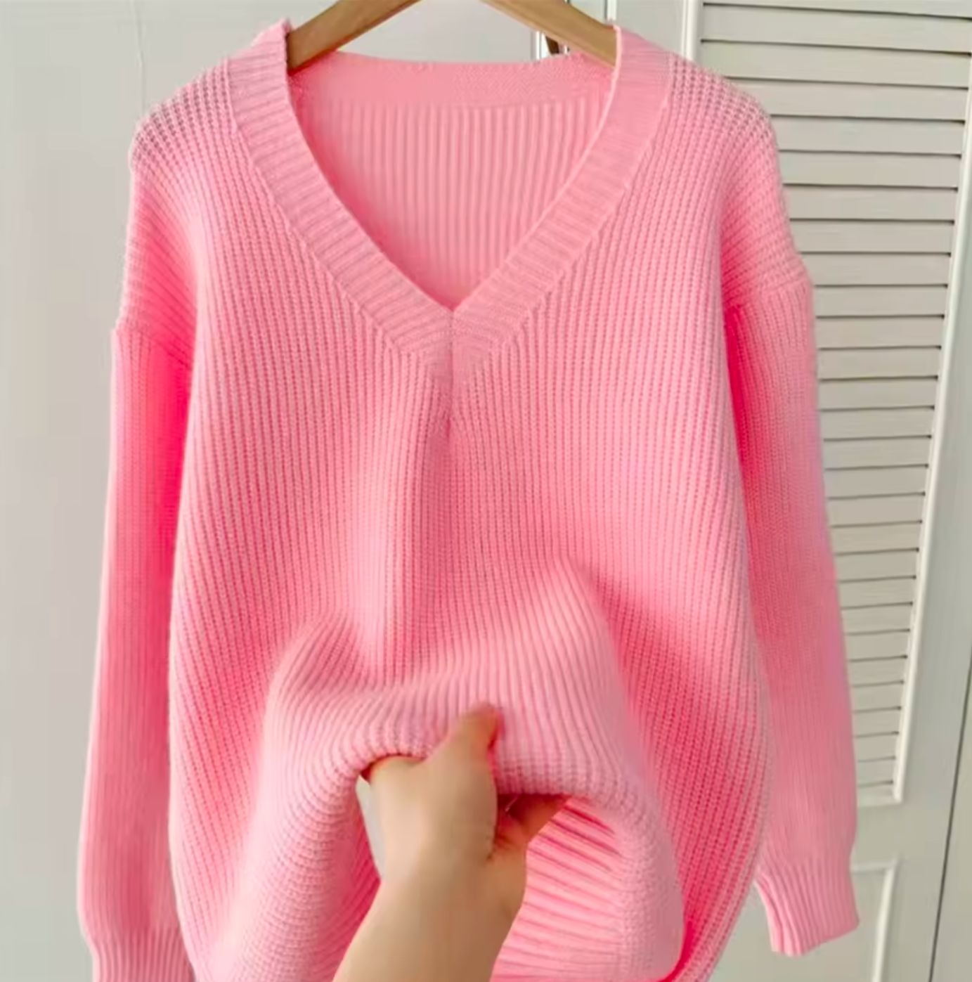Women's Oversized Pink V-Neck Knit Jumper