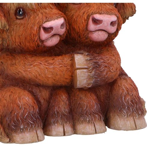 Highland Cow Hug Figurine Ornament