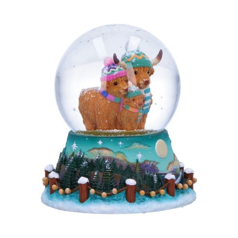 Winter Highland Cow Snow Globe 13.7cm