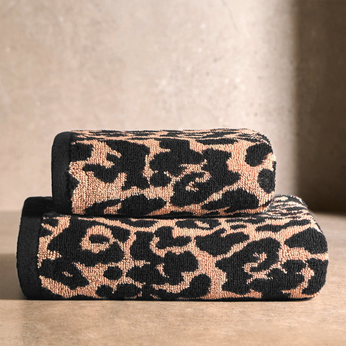 100% Cotton Jacquard Leopard Towel - Natural