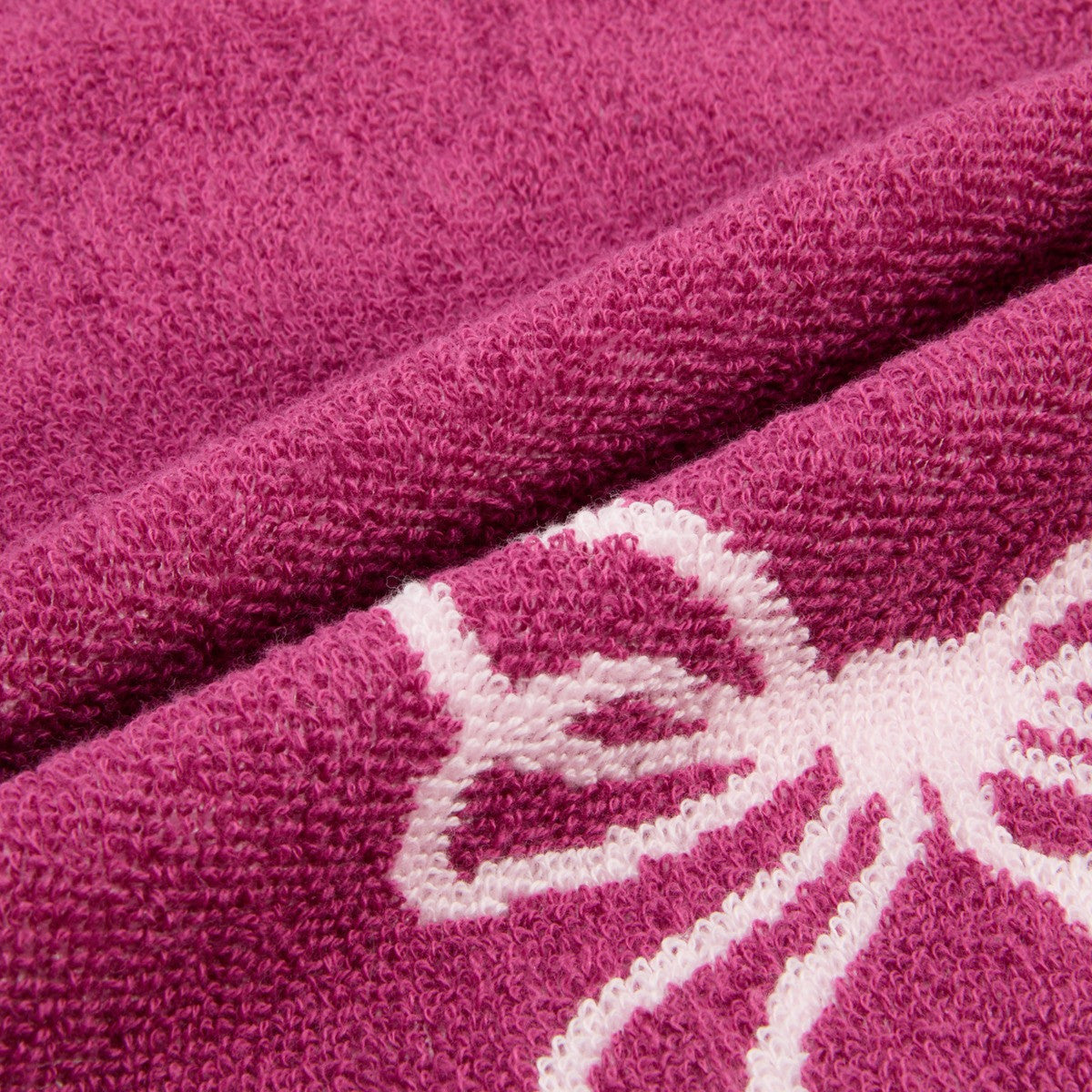 100% Cotton Bow Print Towel - Burgundy