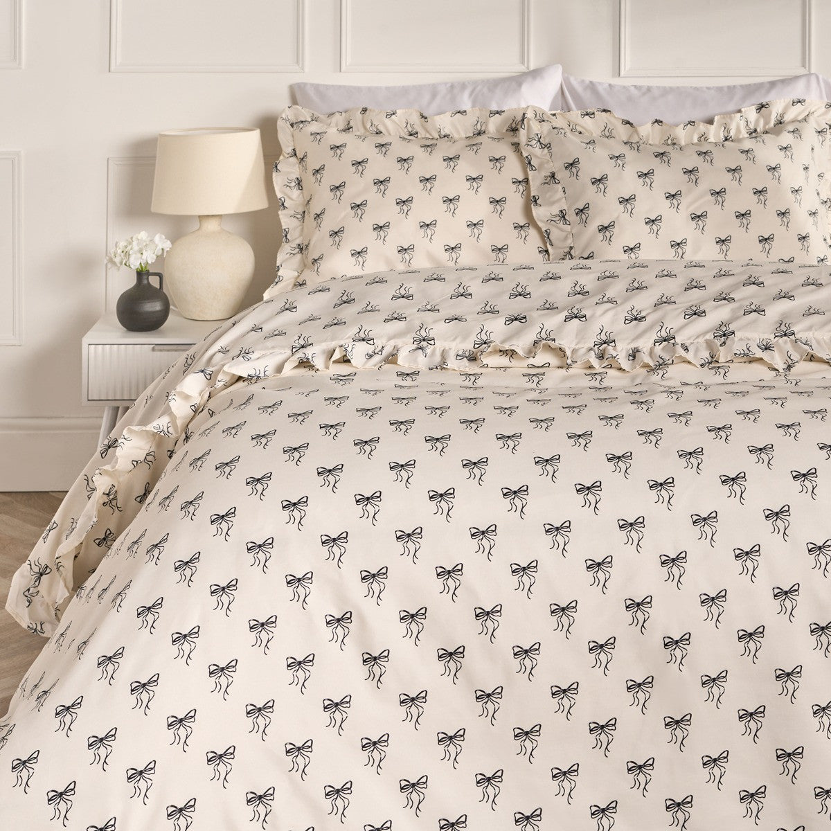 Ditsy Bow Frill Duvet Cover Set - Monochrome