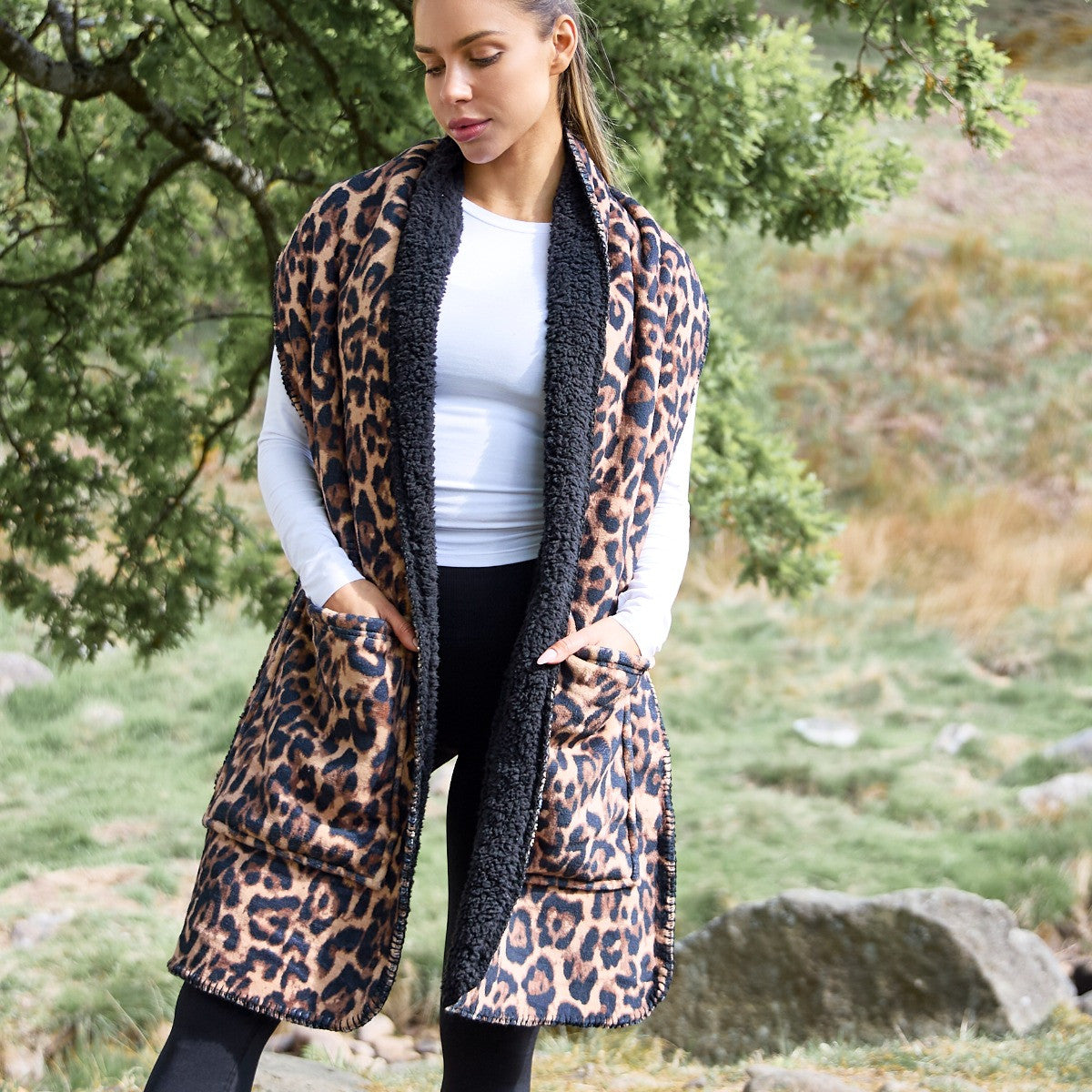Leopard Print Fleece Pocket Scarf - Natural