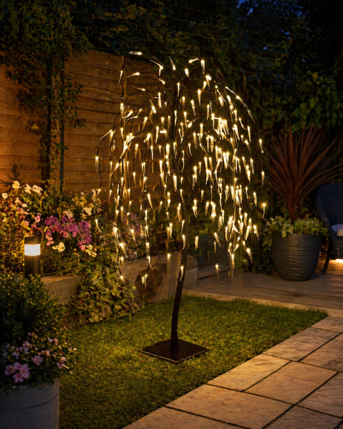 5 FT Weeping Willow Tree Outdoor Decorations 240 LED Solar Powered
