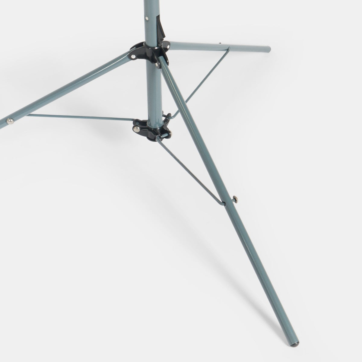 3 Arm Steel Rotary Airer With Tripod - Grey - Truly Yours