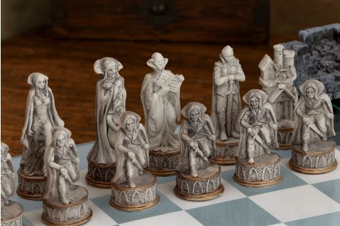 Vampire & Werewolf Chess Set 43cm