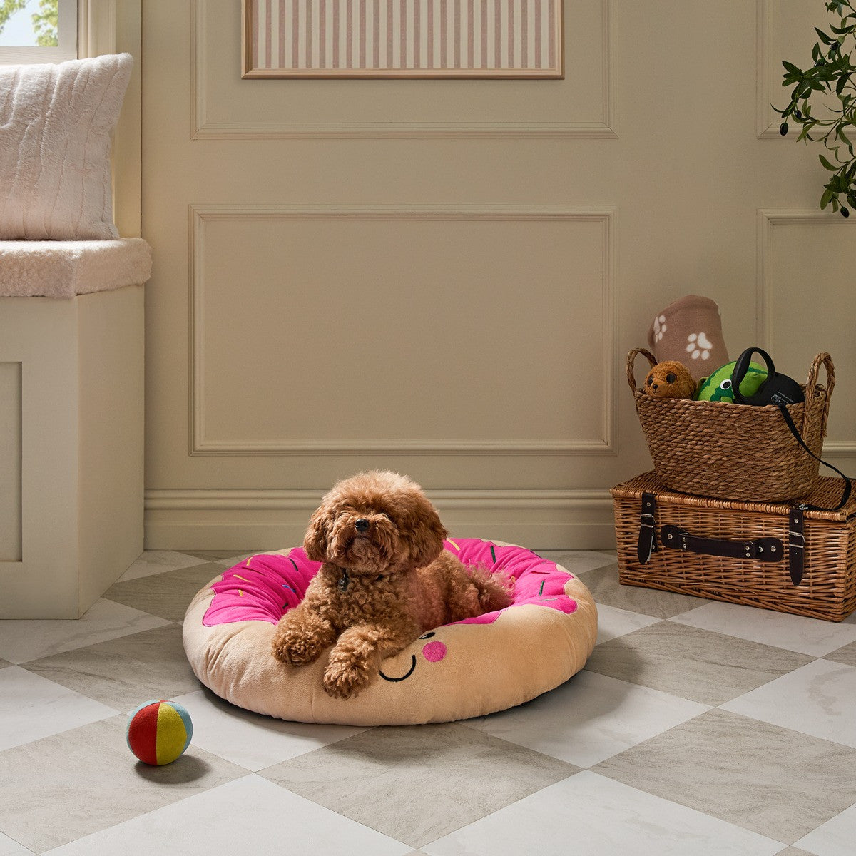 Dolly The Doughnut Pet Bed - Brown/Pink