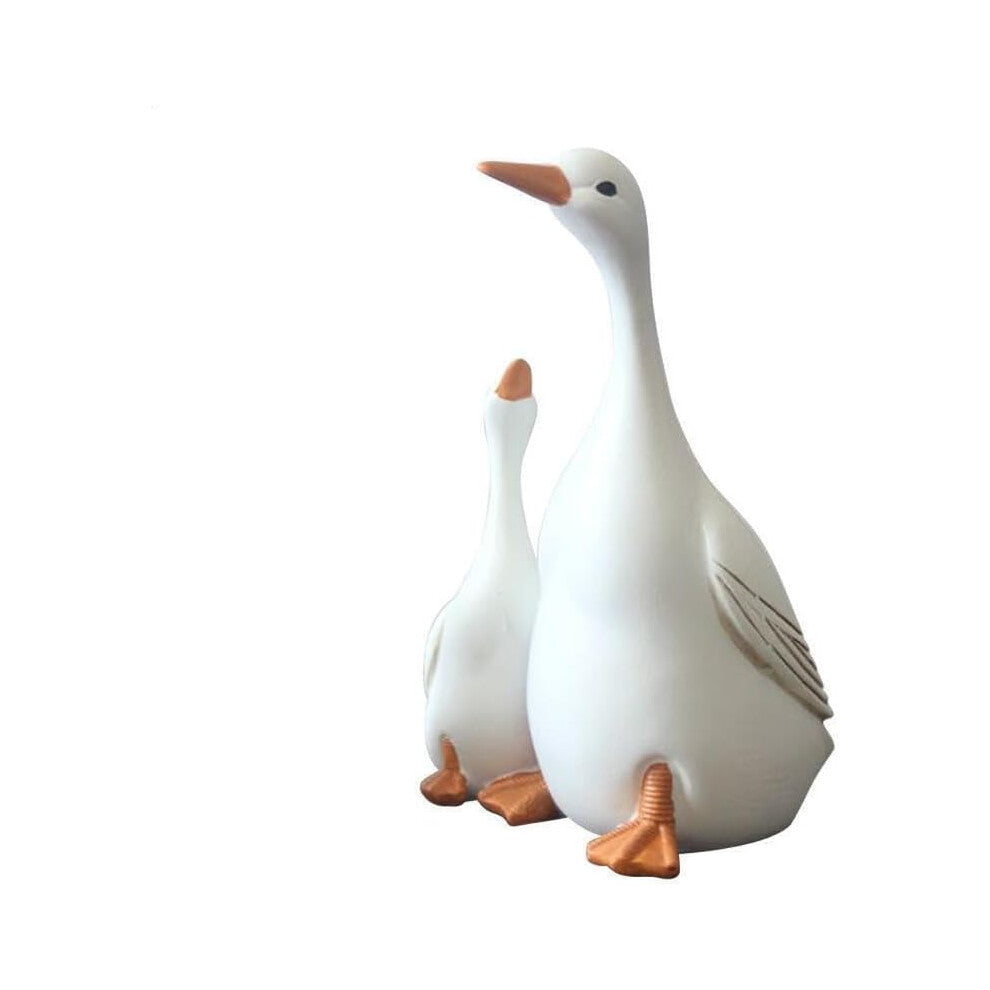 Resin Mother Duck & Ducklings Garden Ornament Set – Hand-Painted Decorative Patio & Outdoor Statue